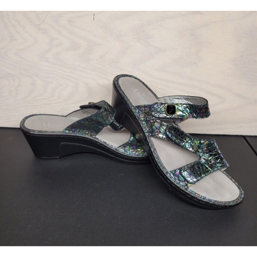 Alegria Women's SZ 39 Tectonic Loti Wedge Slide Sandals Iridescent Lot 372